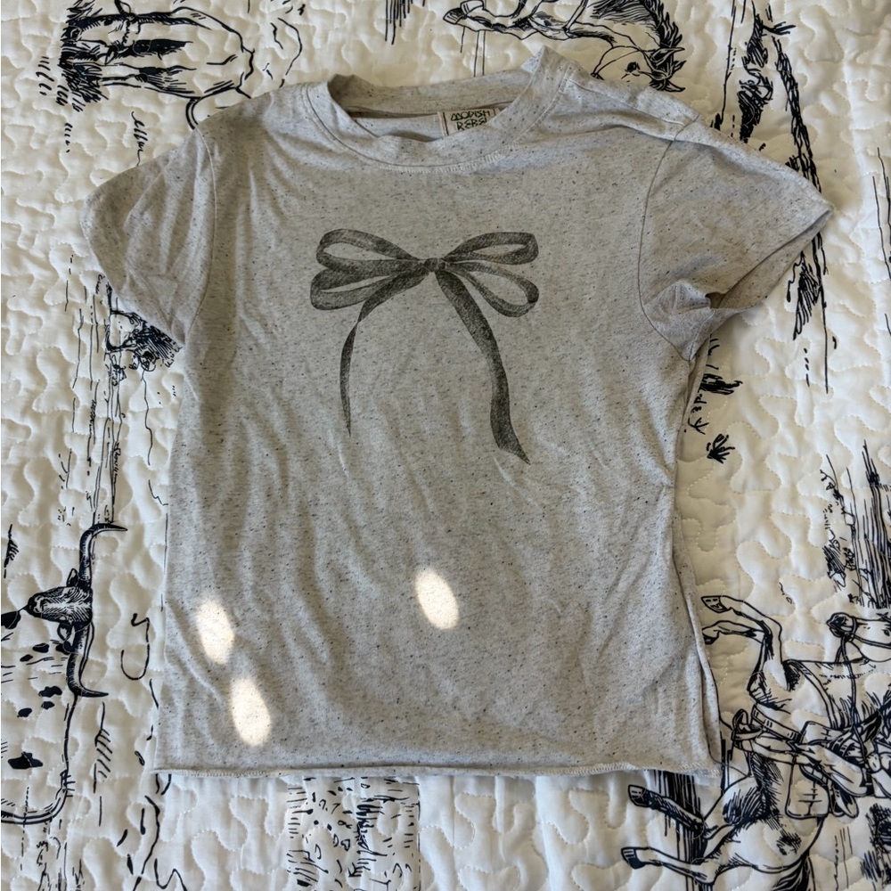 boutiques Grey Bow Graphic Tee